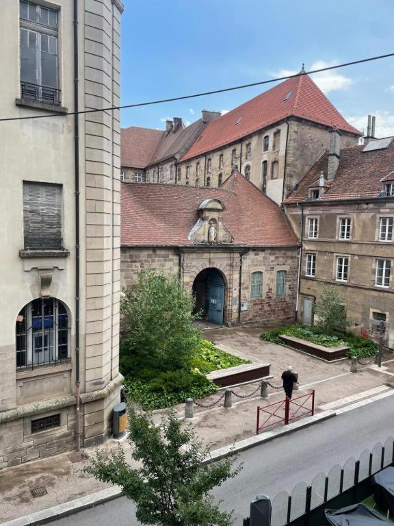 吕克瑟伊莱班F2 Centre Historique Saint Colomban公寓 外观 照片